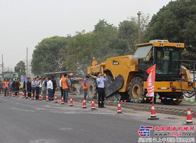 徐工銑刨機(jī)械高端客戶(hù)現(xiàn)場(chǎng)交流暨“路之家”推廣會(huì)在南京成功舉行